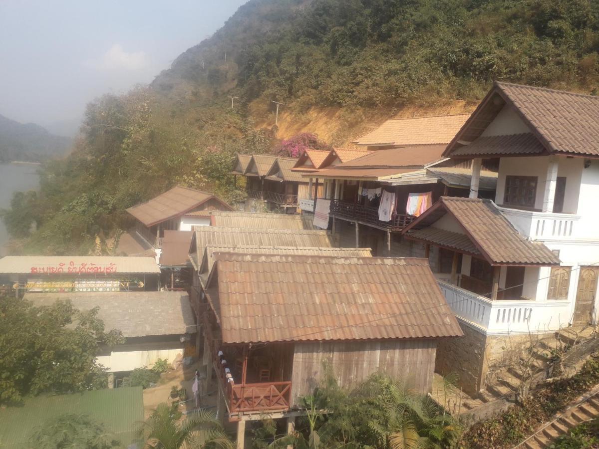 Sunrise Bungalow Hotel Nong Khiaw ภายนอก รูปภาพ